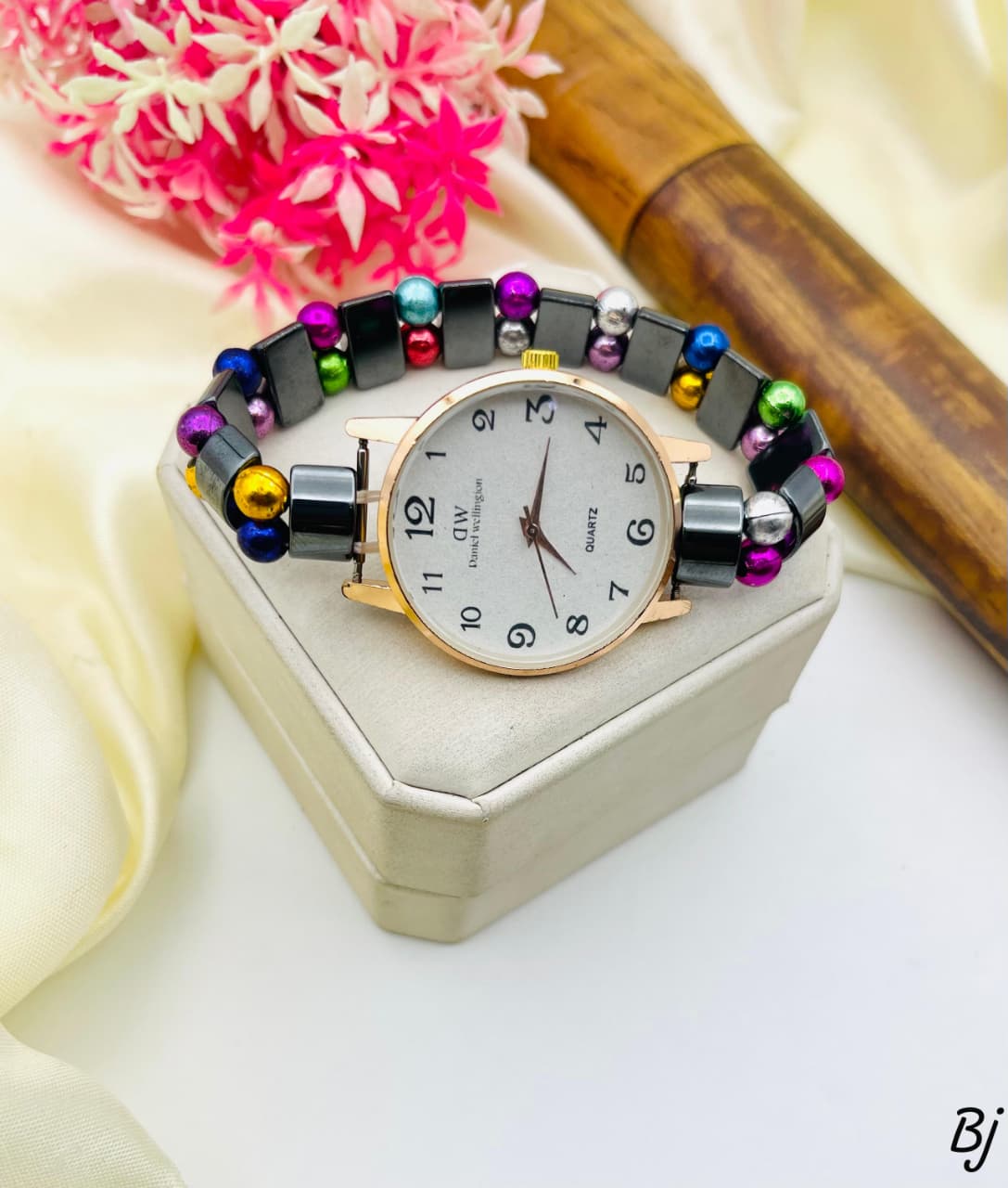 Fancy Beautiful Beats Work Scrunchies Watches For Her